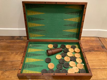  Inlaid checkerboard with tokens, buckets And two dice (worn) 
A very damaged face...