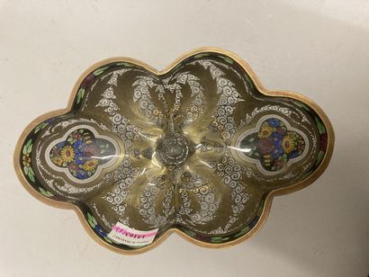 null 
POLYLOBED GLASS BOWL IN THE TASTE OF PHILIPPINE JOSEPH BROCADE. With polychrome...