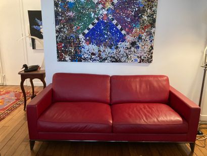  DUVIVIER 
Pair of modern red leather sofas (wear and tear) 
H: 57 - W: 195 - D:...