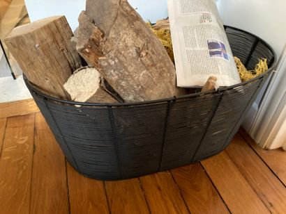  Log basket Lot sold as is 