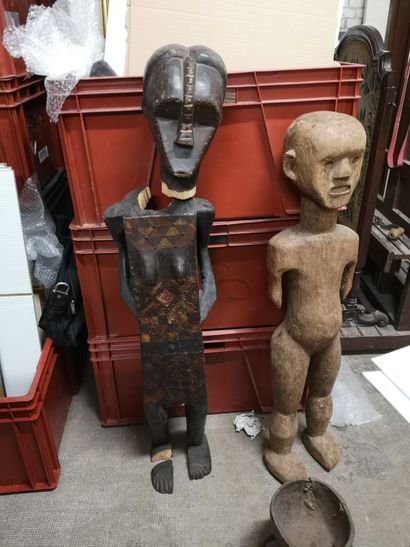 null 2 statuettes Afrique et un mortier bois 

(tête et pied cassée et à recoller...