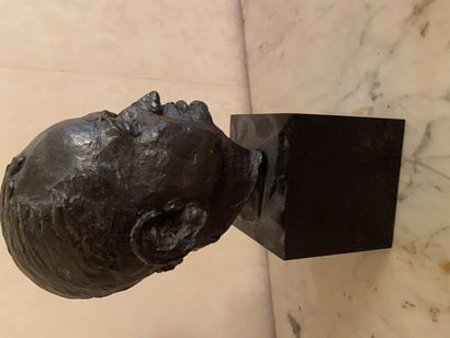 null Ecole XXème

Buste en bronze 

Hauteur : 25 cm