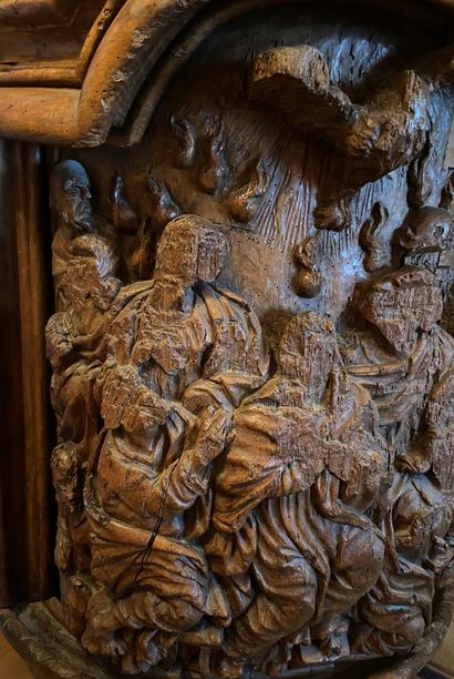 null Pair of carved and moulded oak pulpit elements depicting a religious scene 

Around...