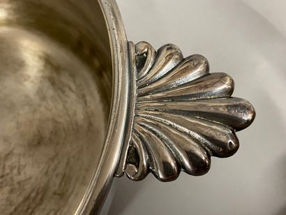 null 
Silver-plated metal set comprising a winged soufflé dish. (Heavy wear, shock)....