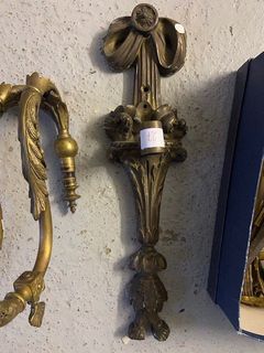 null Set of sconces and bronze elements

H: 46 and 30 cm

(sold as is)