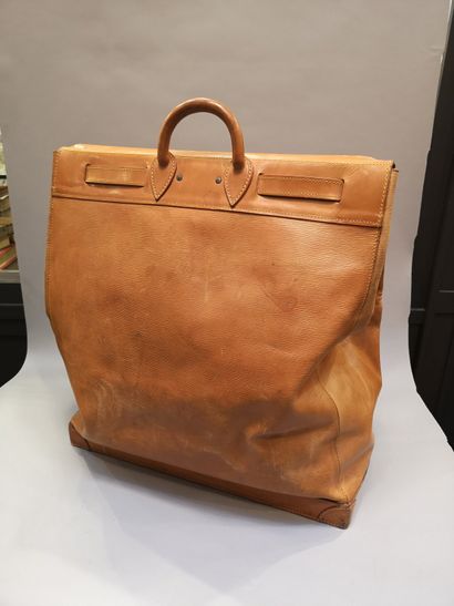 null LOUIS VUITTON, Circa 1980. Sac « Steamer Bag » 55 cm en cuir épi Winnipeg Sable,...