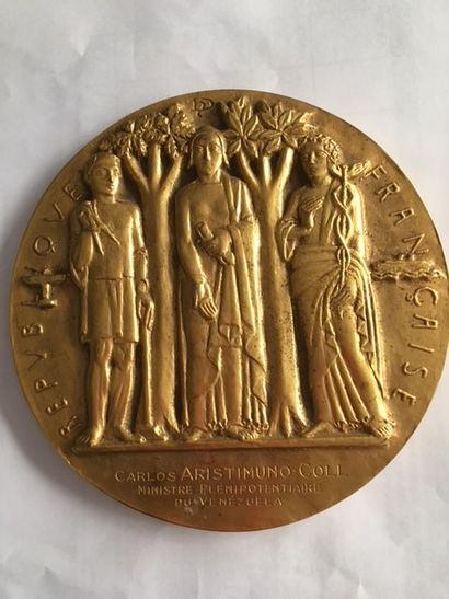 null 
Médaille en bronze doré, Exposition Internationale Arts et Techniques, Paris...