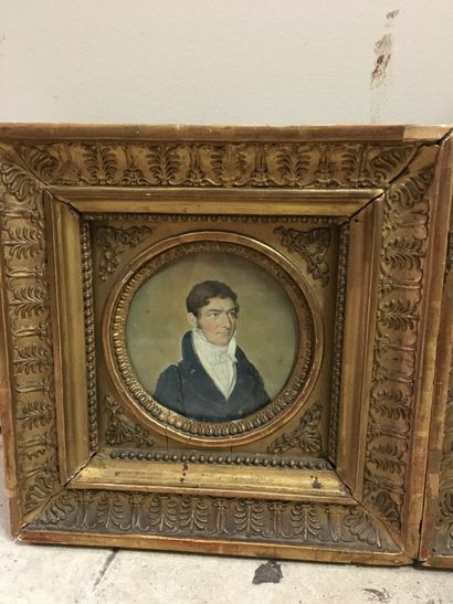 null Ecole vers 1800, Portrait de femme au fichu et portrait d'homme, deux miniatures...