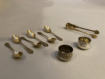 null Lot including 6 silver spoons in vermeil, Minerve punch 950°/°°°, one sugar...