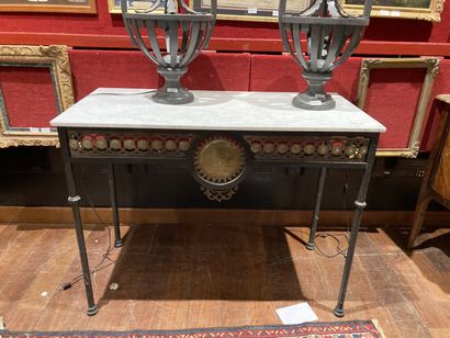 null 
Wrought iron console, white marble top

Reassembly

H: 82 - W: 108 - D: 52...