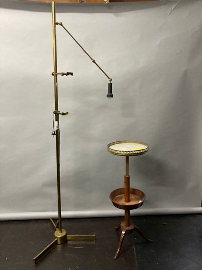 null Set comprising a Louis XVI style pedestal table with tripod system (dismantled...