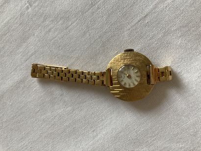 null Ladies' gold bracelet watch, dial signed KURZ

Gross weight: 23g
