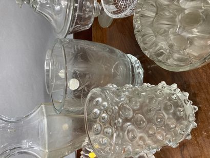 null Large lot of glassware including vases, glasses, salad bowl, ice cube bucket,...