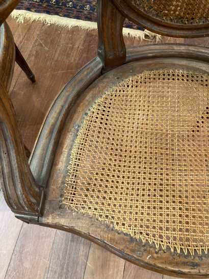 null 
Paire de fauteuils médaillons cannés

Estampille de MEUNIER, époque Louis XVI

H...