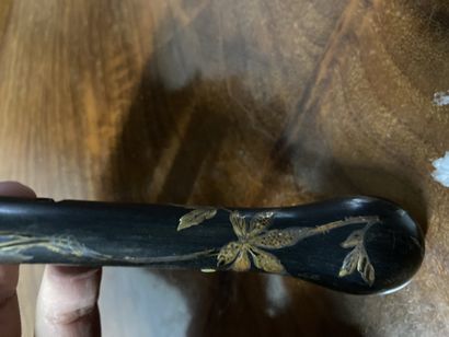 null Japanese umbrella, wooden handle inlaid with hard stones and mother-of-pearl...