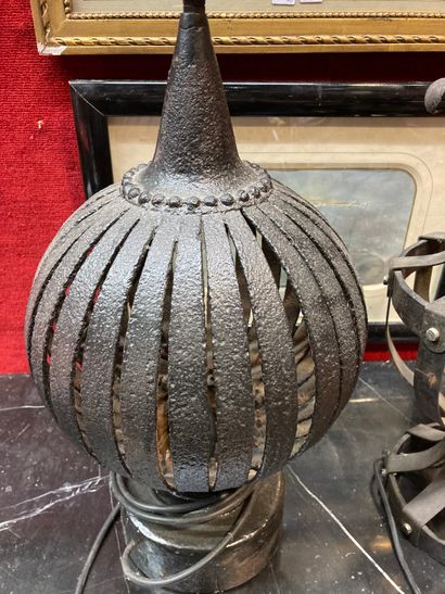 null 
Two 20th century wrought iron lamp bases

H: 43 - 53 cm

Lot sold as is
