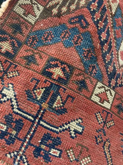 null 
Four Persian carpets (bad condition)

80x 150 - 80x 130- 160 x 120 - 90 x 150...