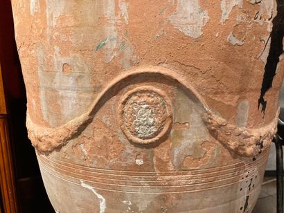 null 
Large Anduze vase XIXth century (wear and tear and accidents)

H: 93 - Diam:...