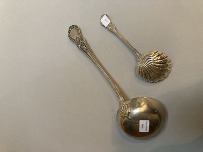 null One ladle and one sprinkling spoon in silver 950°/°°°.

Weight: 332.3