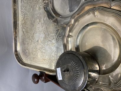 null Strong batch of silver plated metal including coaster, service cover, platerie...