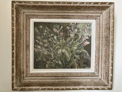 null G. L. ROUX, 1962FleursHuile sur toile signée en bas à gauche

22 x 27.5 cm

Lot...