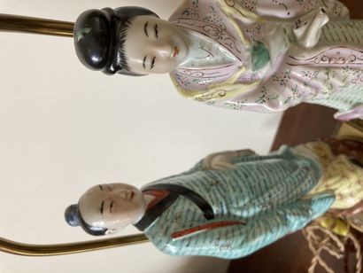 null CHINEPaire of Characters mounted in lamps

H (statuettes): 30 cm 

Lot sold...