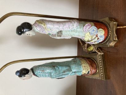 null CHINEPaire of Characters mounted in lamps

H (statuettes): 30 cm 

Lot sold...