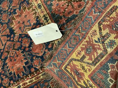 null 
PERSE Carpet blue background(wear)

265 x 140 cm

Lot sold as is
