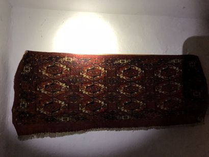 null 
Two Bukhara saddle pads

approx. 47 x 108 - 65 x 120 cm

wear and tear

Lot...
