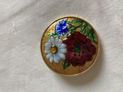 null 
FAURE, Limoges Flowers round brooch, gold mounted in 750°/°°° gold

gross weight:...
