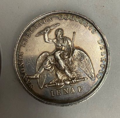 null Une médaille de la bataille d'Iéna en argent, gravée par Luigi Manfredini, frappée...