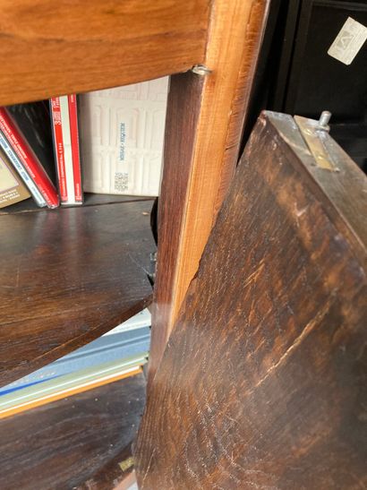 null STORAGE CABINET AT THE HEIGHT OF

TRANSITION STYLE

XIXTH CENTURY

Made of rosewood...