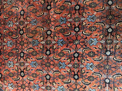 null Tapis perse fond brique

Usures

265 x 165 cm 

LOT AU GARDE MEUBLE : CONDITION...