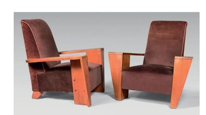 null SORNAY (1902-2000) 

Paire de grands fauteuils en frêne, dossier légèrement...