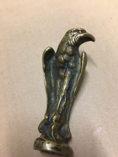 null Cachet en bronze décor d'aigle, portant signature MARIONNET

H : 10 cm