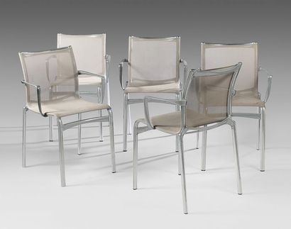 null MEDA Alberto (né en 1945)

 Suite de cinq fauteuils empilable, modèle «BigFrame...