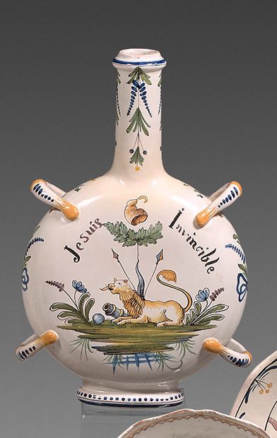 Style de NEVERS Flask with revolutionary motifs representing on one side a peasant...