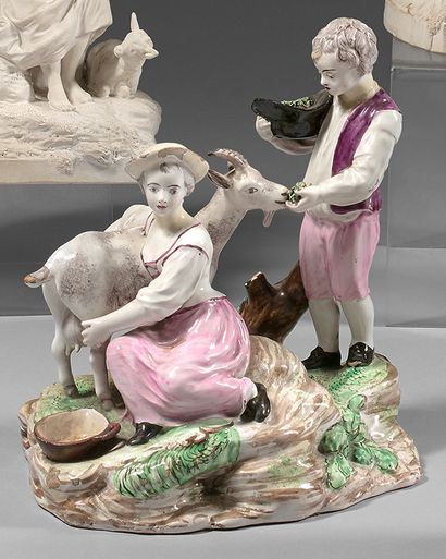 null Group in earthenware of Saint-Clément of the 18th century
Representing a couple...