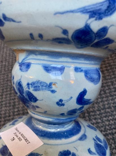 SAVONE A flower pot with blue monochrome decoration. Mark on the back G and a sun
18th...