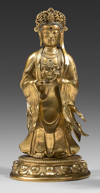 TRAVAIL SINO-TIBETAIN Statuette en bronze doré et traces de polychromie, de Guanyin...