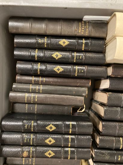 null 
Deux manettes de livres : Alexandre Dumas, Saint-Simon, Melong...

Lot vendu...