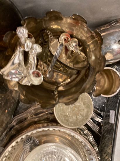 null Lot de métal argenté : service thé et café quatre pièces de style Louis XVI,...