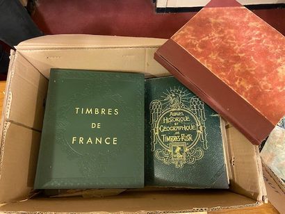 null TOUS PAYS : Lot de timbres neufs et oblitérés dont France, contenu dans 2 cartons....