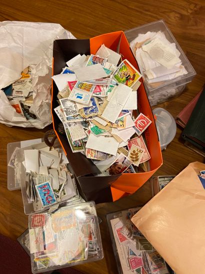 null ALL COUNTRIES: 1 box containing cancelled stamps, per multiple. Good lot to...