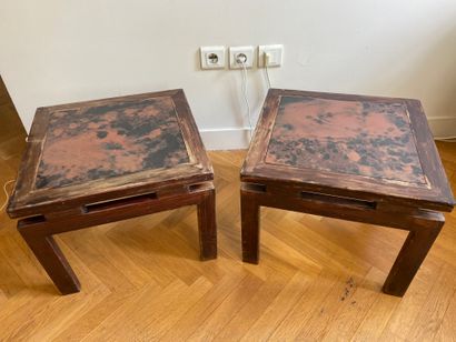 null 
Pair of small pedestal tables 





Chinese style 





36 x 45 x 45 cm





lot...