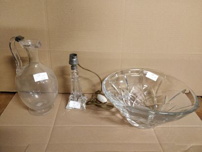 null Lot of glassware including : 

an oval cut crystal cup (L 28 cm) (mark on the...