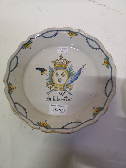 null NEVERS. 2 earthenware plates, revolutionary decoration, ""W La Liberté" or ""W...