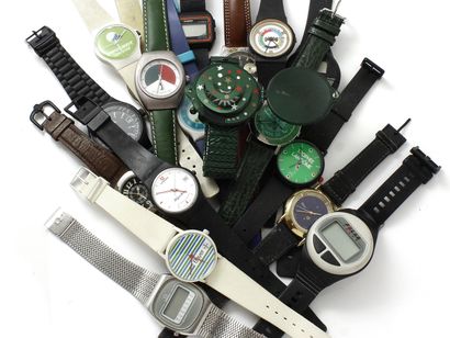 
Lot de 18 
montres bracelets fantaisie,...
