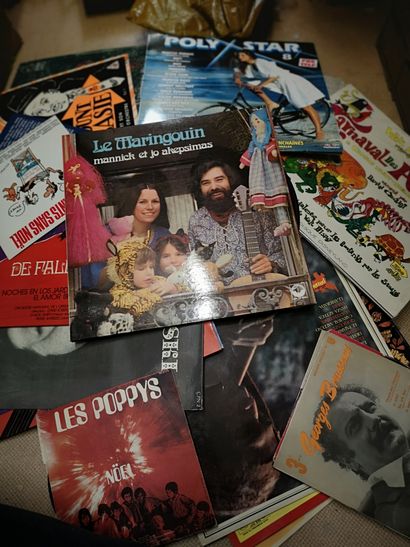 null 
Lot de vinyles dont Brassens, Walt Disney, Les Poppys, Le Maringouin, Auffray,...