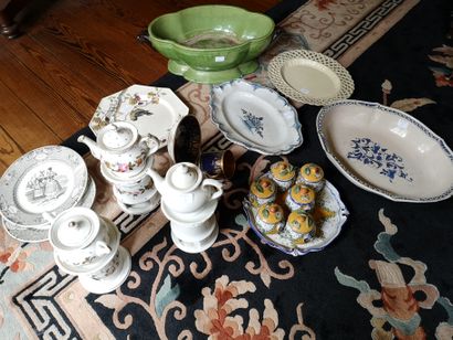 Porcelain and earthenware lot: 3 herbal tea...